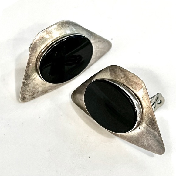 Signed - Sam Lovato, Old Pawn Sterling Silver Onyx clip back Earrings - Picture 1 of 11